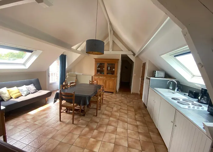 Le Pre Fleuri Bed & Breakfast Curlu